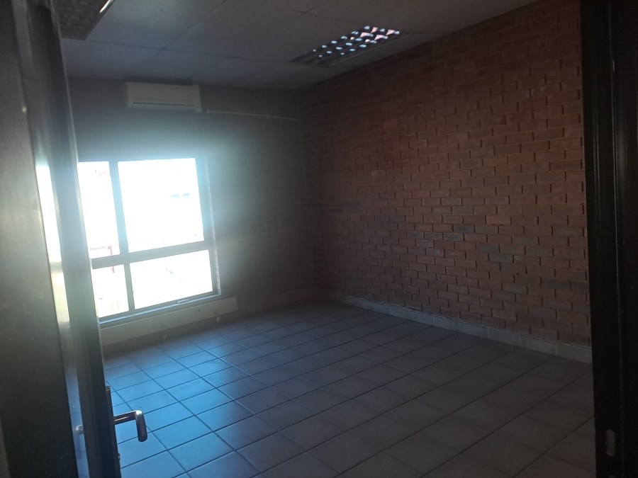 Commercial Property for Sale in Oos Einde North West